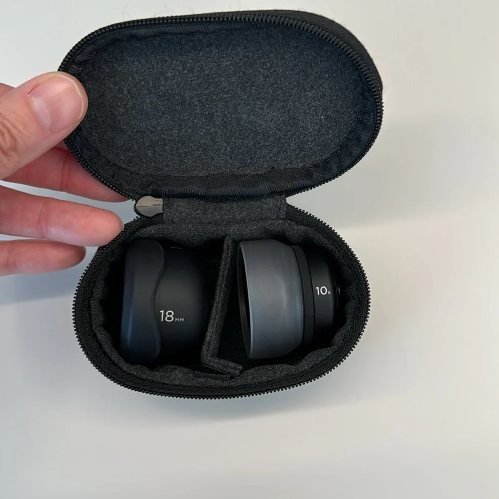 Moment M Series Lens Set for Iphone 18mm Wide Angle And Macro Lens With Case